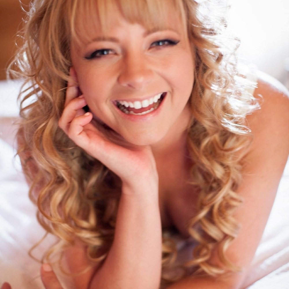 Meet Your Posher, Val